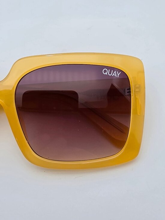 Quay Australia x Paris Hilton Total Vibe Tan Frame Brown Lens Sunglasses 54mm
